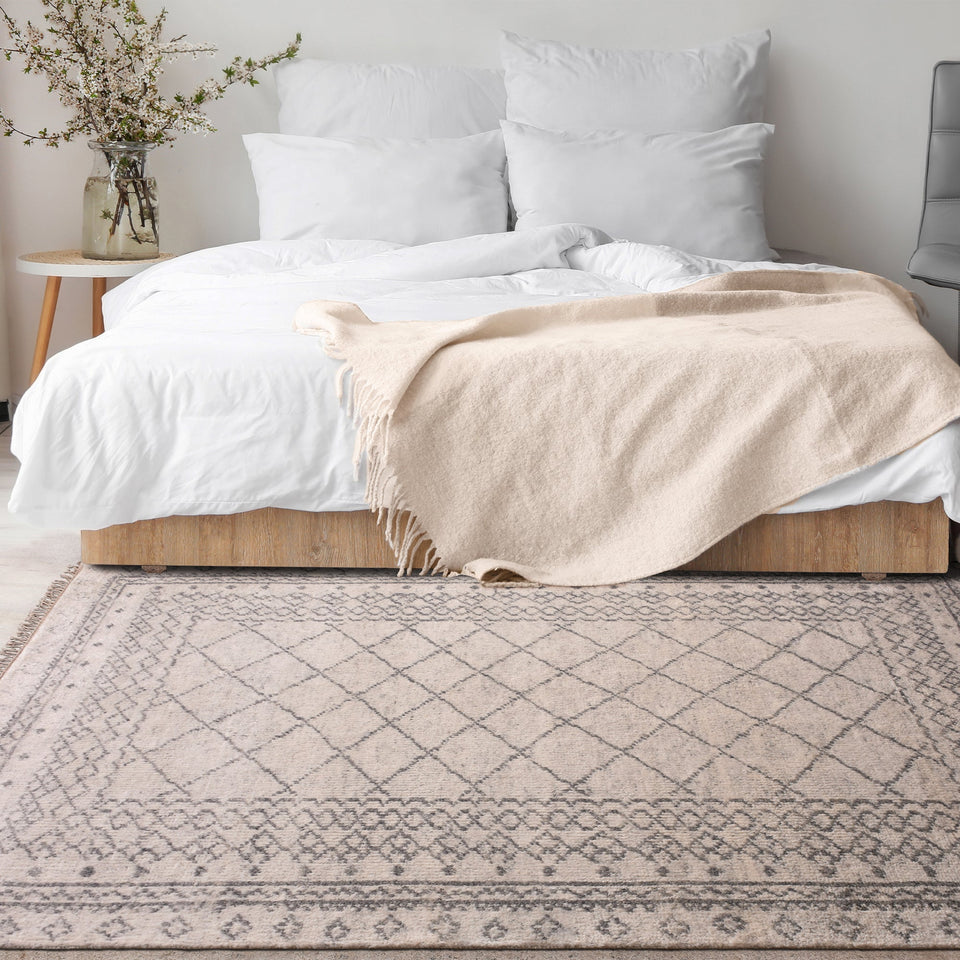 Chalk Hand-Knotted Wool Rug